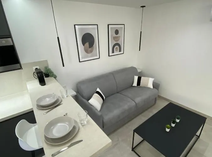 - Magnifique Moderne * Cannes